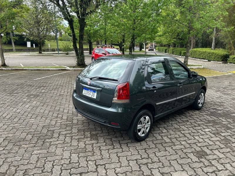 FIAT - PALIO - 2011/2012 - Cinza - R$ 27.800,00