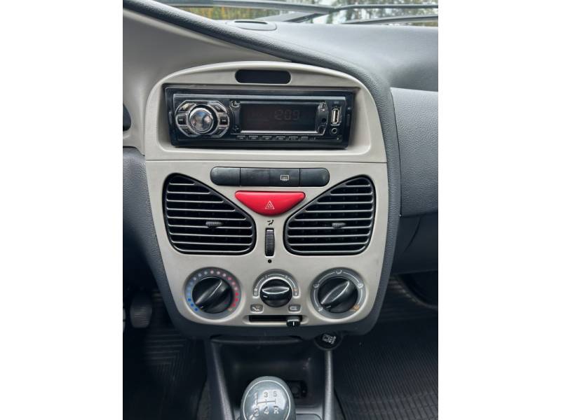 FIAT - PALIO - 2011/2012 - Cinza - R$ 27.800,00