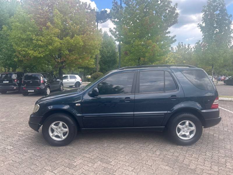 MERCEDES-BENZ - ML 320 - 1999/1999 - Preta - R$ 35.500,00