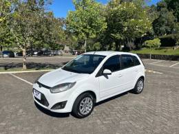 FORD - FIESTA - 2013/2014 - Branca - R$ 29.900,00