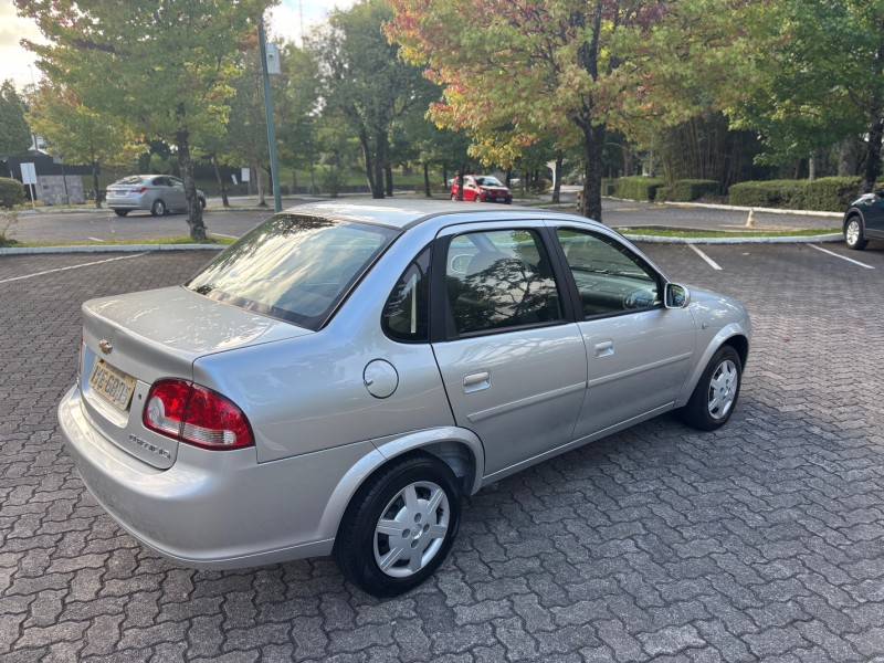 CHEVROLET - CLASSIC - 2013/2014 - Prata - R$ 29.600,00