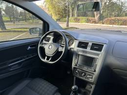 VOLKSWAGEN - FOX - 2017/2018 - Prata - R$ 57.900,00