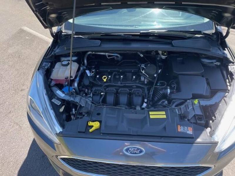 FORD - FOCUS - 2017/2018 - Cinza - R$ 61.800,00