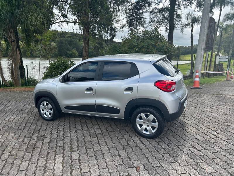 RENAULT - KWID - 2017/2018 - Prata - R$ 39.800,00