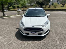 FORD - FIESTA - 2016/2017 - Branca - R$ 60.900,00