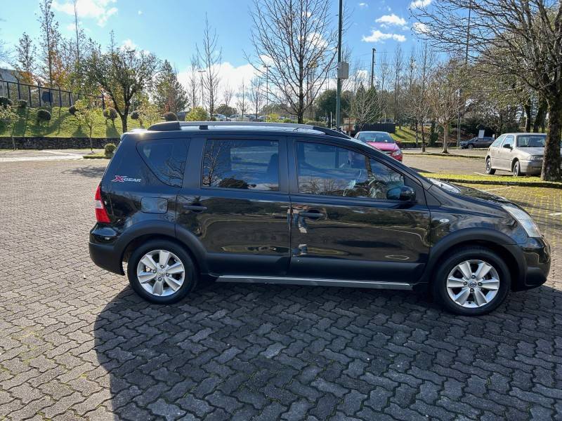 NISSAN - LIVINA - 2013/2013 - Preta - R$ 39.900,00