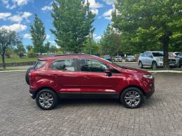 FORD - ECOSPORT - 2016/2017 - Vermelha - R$ 61.900,00