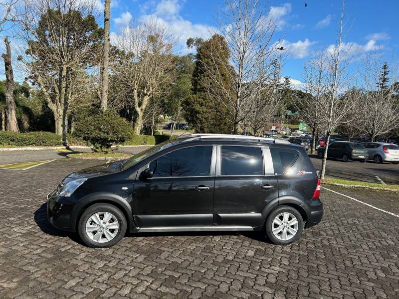 NISSAN - LIVINA - 2013/2013 - Preta - R$ 39.900,00