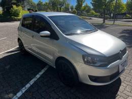 VOLKSWAGEN - FOX - 2010/2011 - Prata - R$ 36.700,00