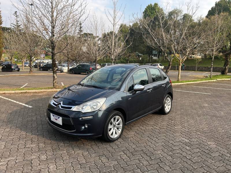 CITROËN - C3 - 2013/2014 - Cinza - R$ 44.800,00