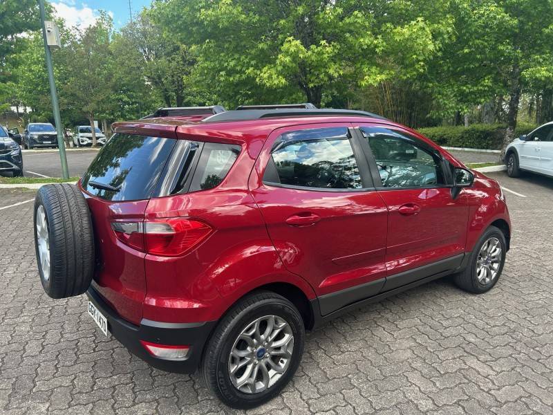 FORD - ECOSPORT - 2016/2017 - Vermelha - R$ 61.900,00