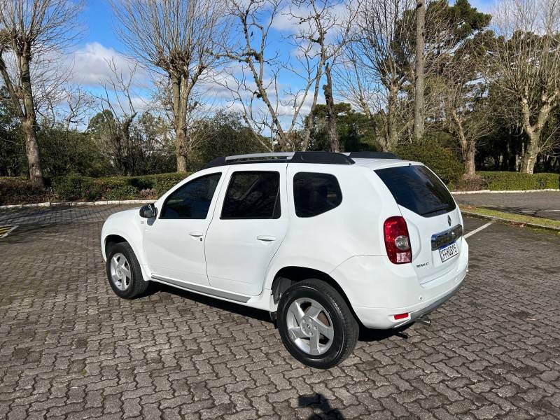 RENAULT - DUSTER - 2012/2013 - Branca - R$ 49.600,00