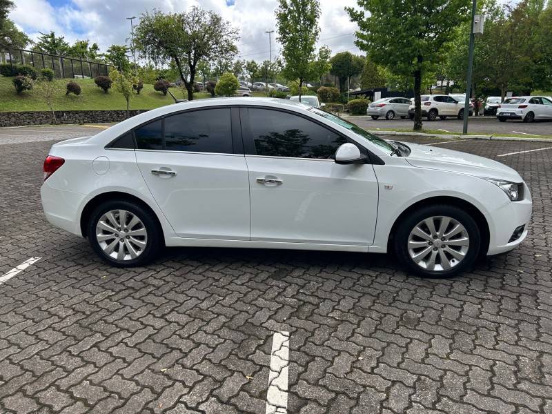 CHEVROLET - CRUZE - 2013/2013 - Branca - R$ 60.900,00