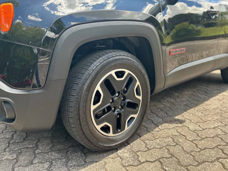 JEEP - RENEGADE - 2015/2016 - Preta - R$ 86.200,00