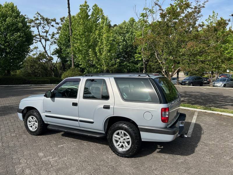 CHEVROLET - BLAZER - 2021/2001 - Prata - R$ 39.800,00