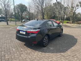 TOYOTA - COROLLA - 2017/2018 - Preta - R$ 99.800,00