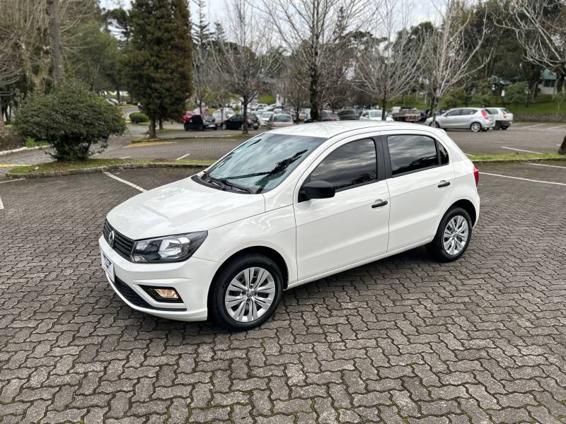 VOLKSWAGEN - GOL - 2020/2021 - Branca - R$ 56.600,00