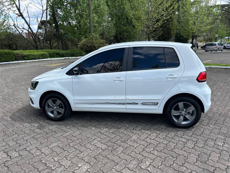 VOLKSWAGEN - FOX - 2019/2020 - Branca - R$ 62.500,00