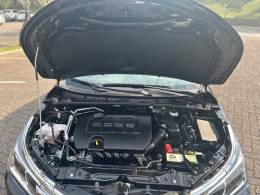 TOYOTA - COROLLA - 2017/2018 - Preta - R$ 101.300,00