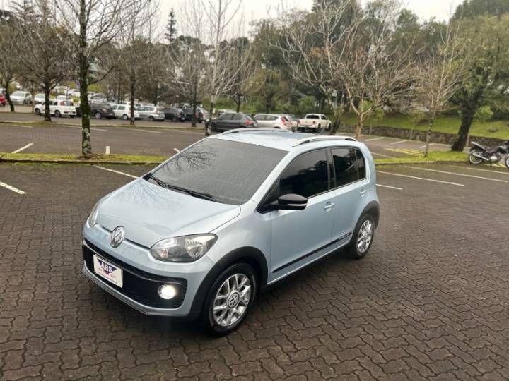 VOLKSWAGEN UP 2015