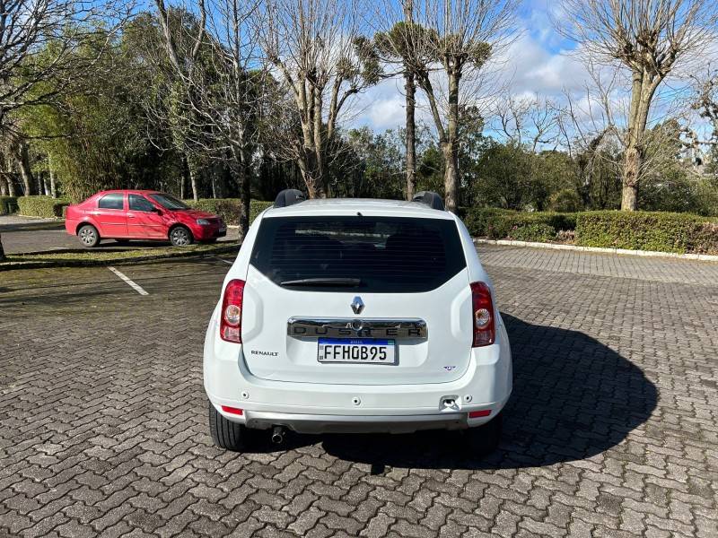 RENAULT - DUSTER - 2012/2013 - Branca - R$ 49.900,00