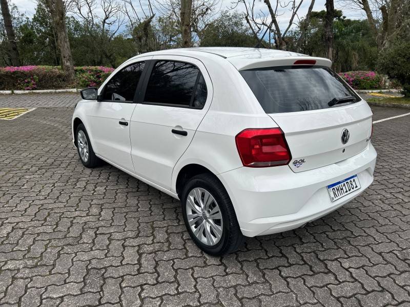 VOLKSWAGEN - GOL - 2020/2021 - Branca - R$ 56.600,00