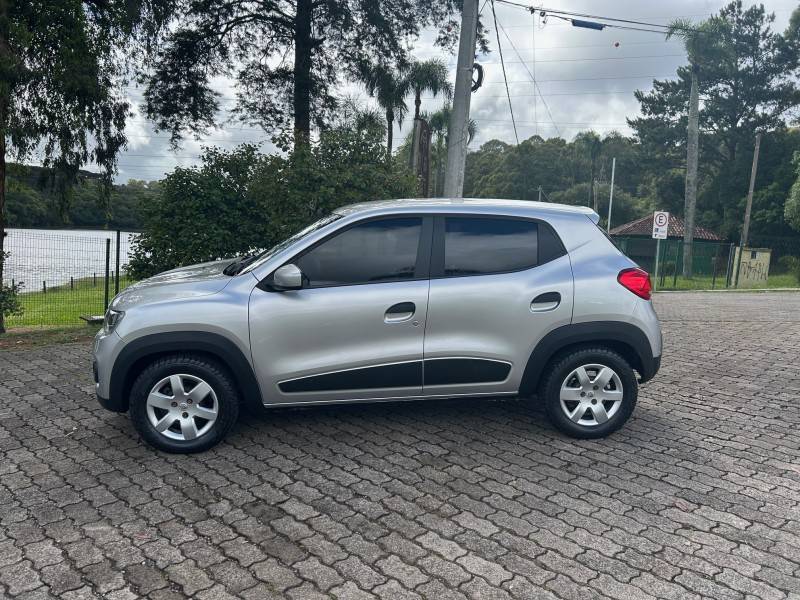 RENAULT - KWID - 2017/2018 - Prata - R$ 39.800,00