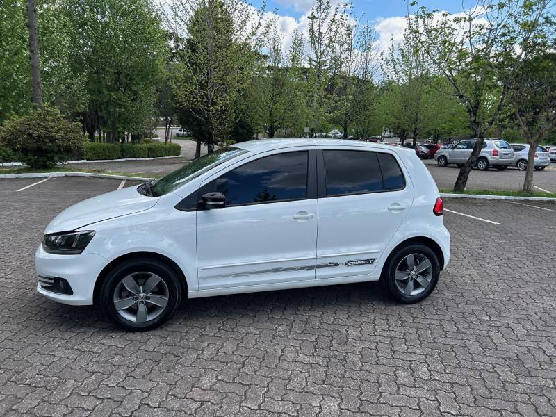 VOLKSWAGEN - FOX - 2019/2020 - Branca - R$ 62.500,00