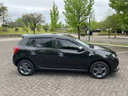 RENAULT - SANDERO - 2016/2017 - Preta - R$ 52.800,00